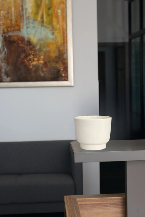 OSŁONKA CERAMICZNA NA PÓŁCE DEKORACJA ELEMENT WYSTROJU KREMOWA OSŁONKA OSŁONKA CERAMICZNA NA PÓŁCE DEKORACJA ELEMENT WYSTROJU KREMOWA OSŁONKA